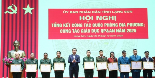 Lạng Sơn: Khen thưởng 27 tập thể, cá nhân có thành tích xuất sắc trong nhiệm vụ quốc phòng và an ninh 2025